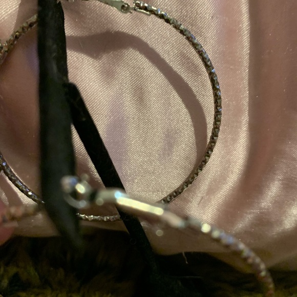 Hoops , chandelier and dangle earrings 4 pairs woman earrings - Picture 4 of 14